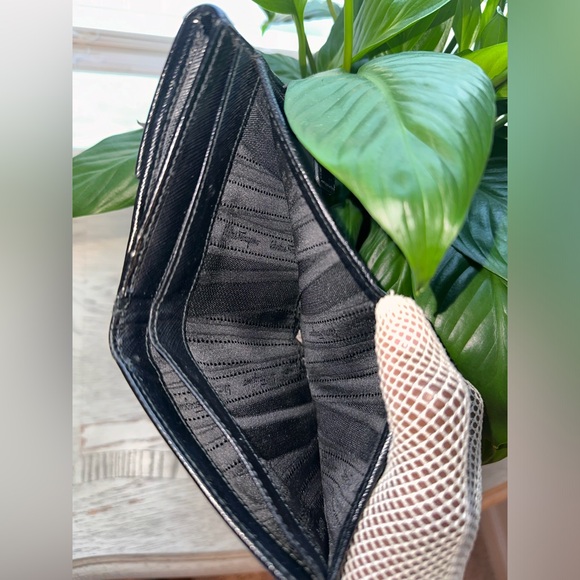 Salvatore Ferragamo wallet in black - Picture 5 of 10